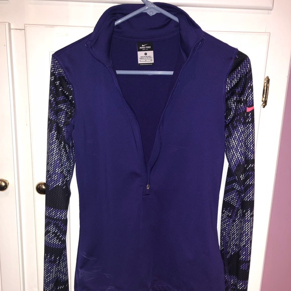 Women’s Nike quarter zip (dri-fit) - Picture 3 of 8